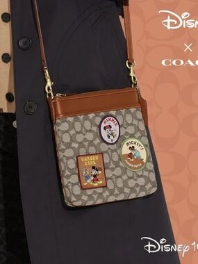 Limited Edition Coach CH491 Disney X Kitt Messenger Signature Jacquard Patches